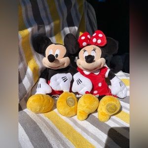 Disney Store Exclusive Minnie Mouse and Mickey Mouse
